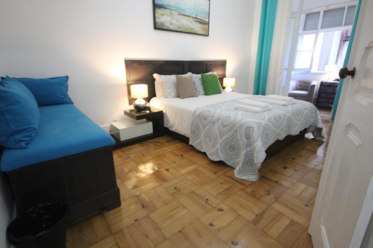 Ocean M1 R4 - Large Double Room With Shared Bathroom In City Center Lissabon Exterior foto