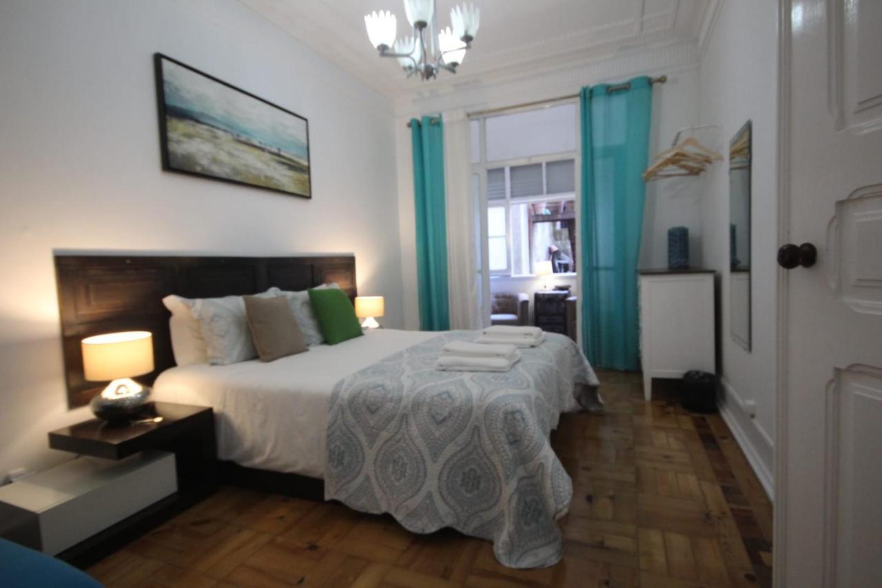 Ocean M1 R4 - Large Double Room With Shared Bathroom In City Center Lissabon Exterior foto